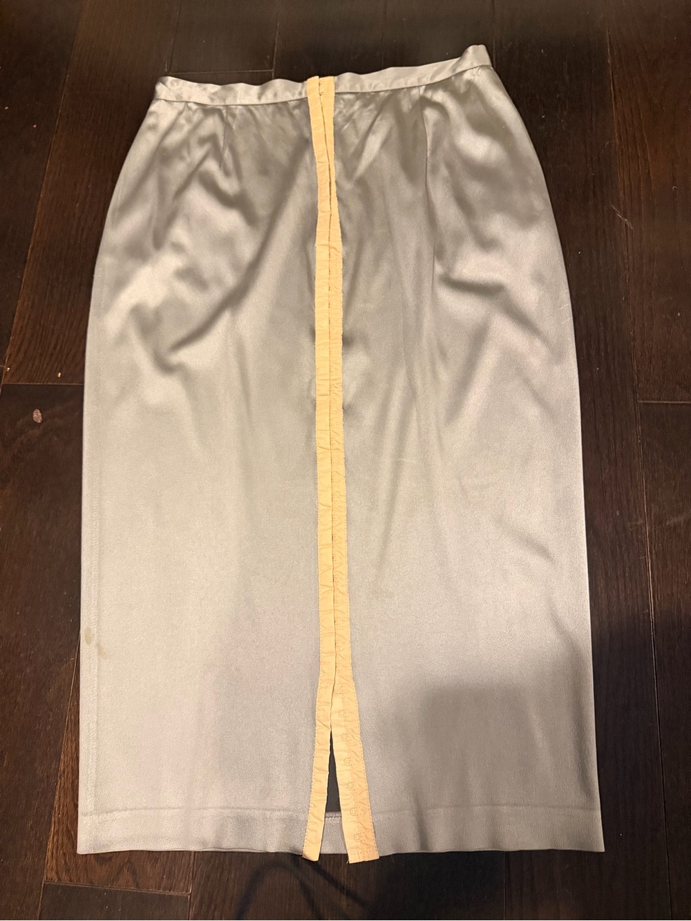 Dolce & Gabbana Light silver Pencil Skirt light pink Center,clip hook fasteners